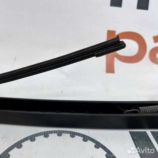 Дворник Audi Q3 8U 2014