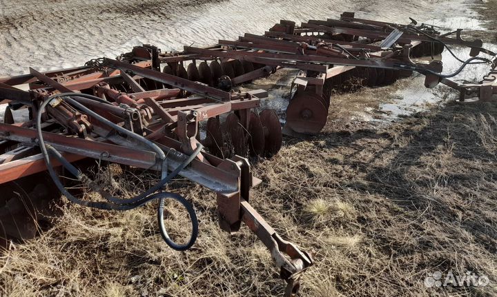 Плуг Белагромаш-Сервис ЛДГ-12Б, 1991