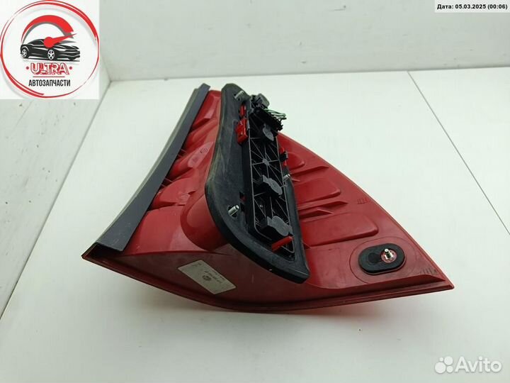 Фонарь задний левый б/у Mercedes W203 (C) A2038201164