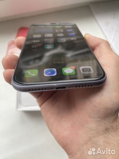 iPhone 11, 64 ГБ