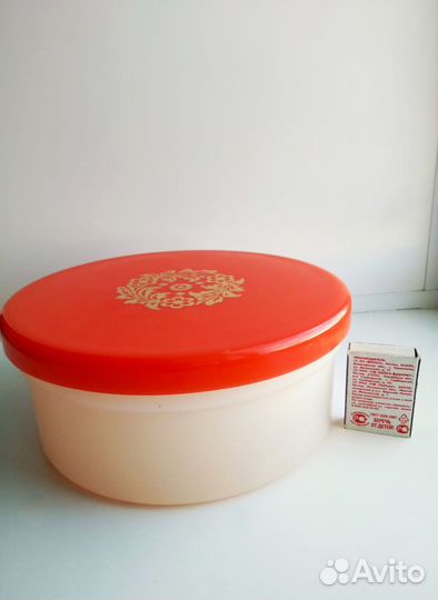 Шкатулки и сувениры времён СССР