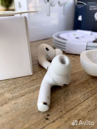 AirPods Pro + чехол