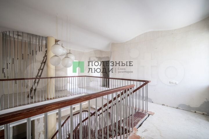 Коттедж 479,6 м² на участке 7,5 сот.