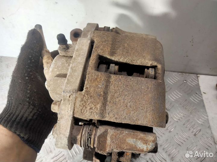 Кулак левый LADA Priora