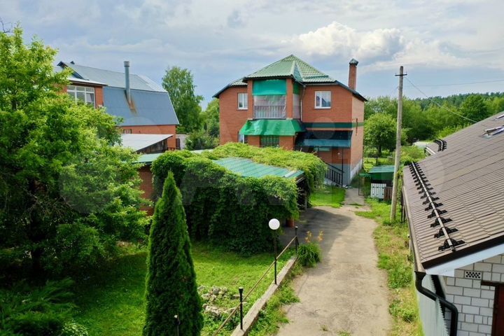 Дом 281 м² на участке 17 сот.