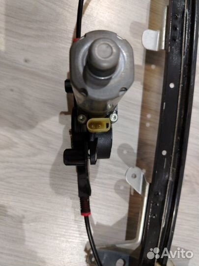 Стеклоподъемник электрический передний Ford Fusion