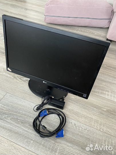 Монитор LG 19.5