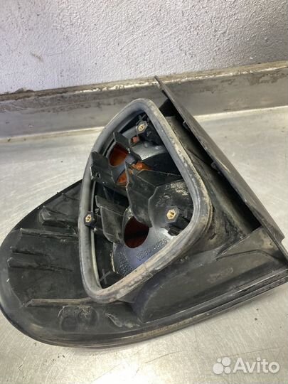 Задний правый фонарь renault laguna 1