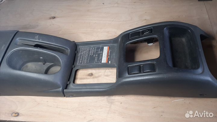 Центральная консоль Сузуки Гранд Витара 1