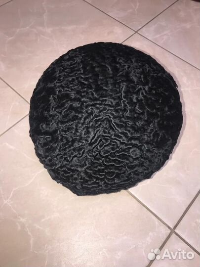 Берет из каракуля