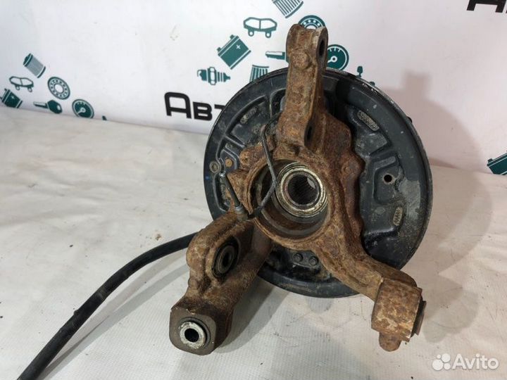 Кулак задний правый Renault Duster K4MA606 2014