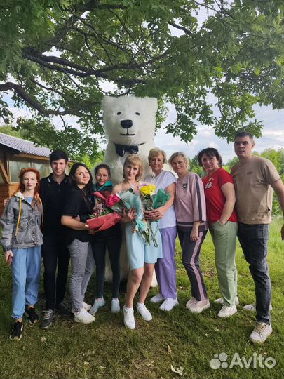 Медведь на праздник. Белый медведь на праздник