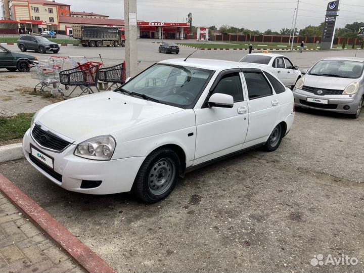 LADA Priora 1.6 МТ, 2010, битый, 300 000 км