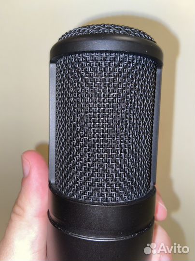 Микрофон akg p120