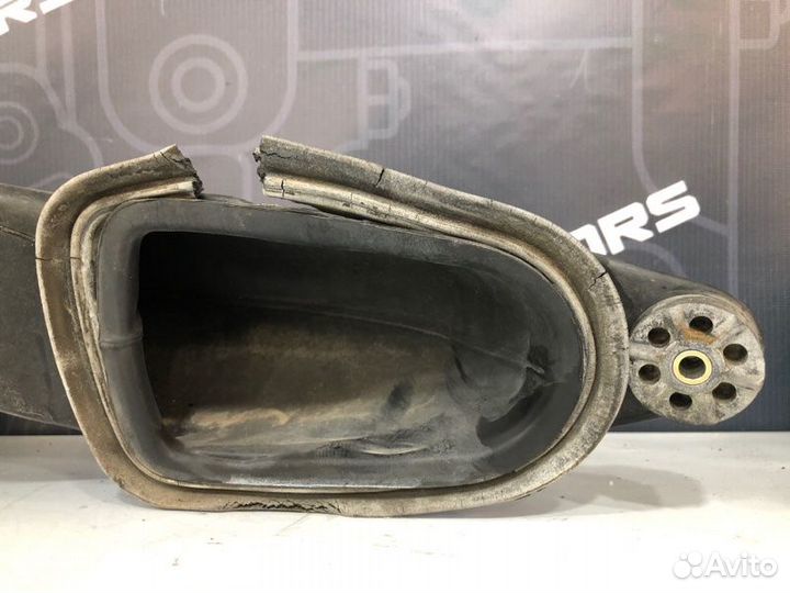 Патрубок впускной Bmw 528I E39 M52B28 1998