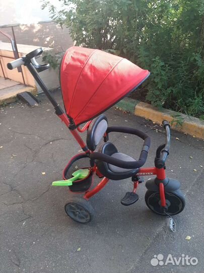 Детский велосипед с ручкой