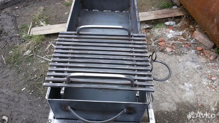 Кованый мангал на колесах для вашего отдыха 4 мм