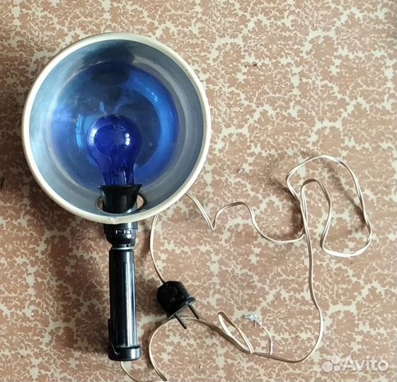 Синяя медицинская лампа