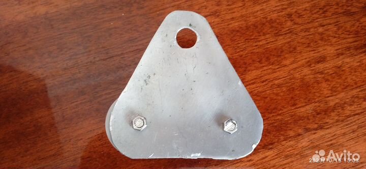 Якорный кулачковый рым