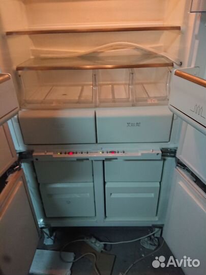 Встроенный холодильник Electrolux ERZ45800