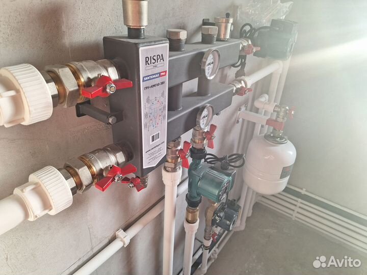 Слесарь сантехник