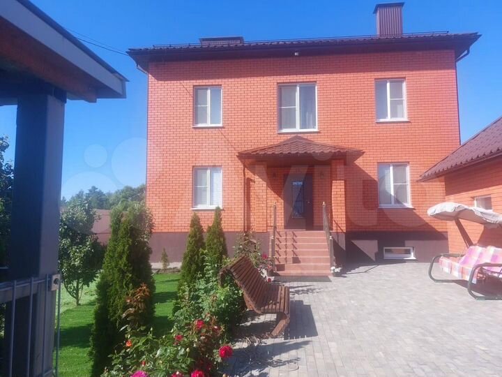 Дом 340 м² на участке 10 сот.