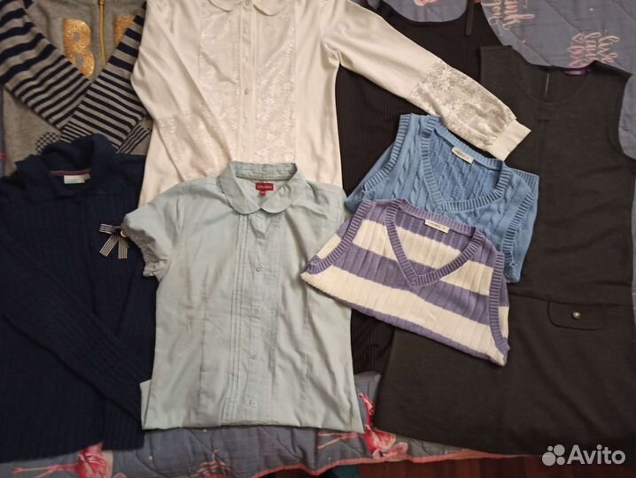 Школьные вещи и а девочку пакетом, на рост 158-164