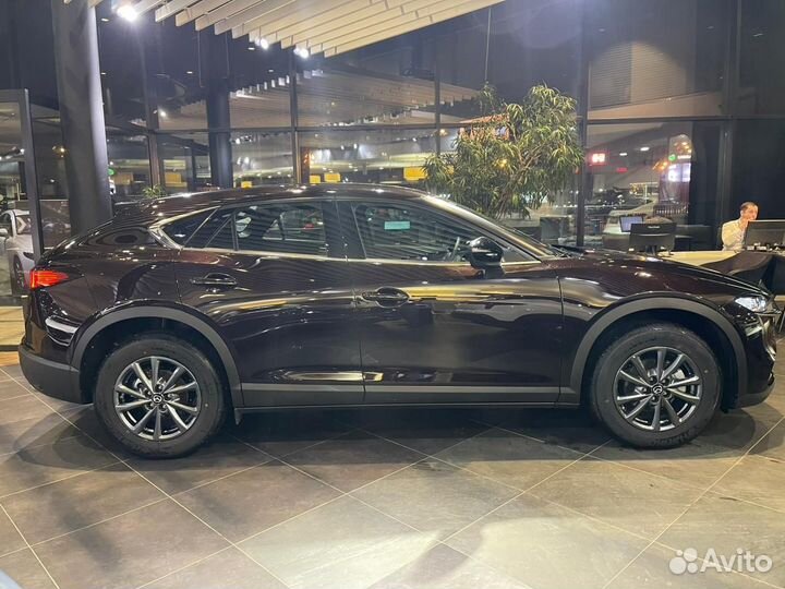 Mazda CX-4 2.0 AT, 2023