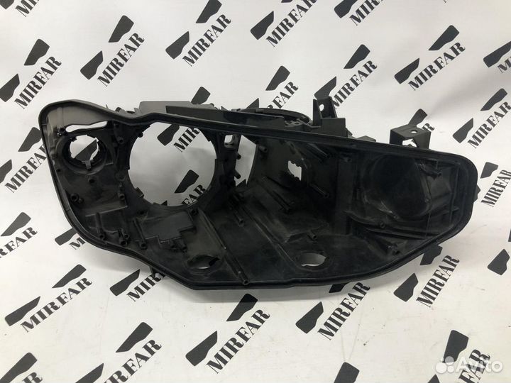 Правый корпус фары BMW 4 F32 2013-2017 xenon