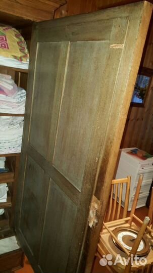 Шкаф антикварный с зеркалом цельное дерево