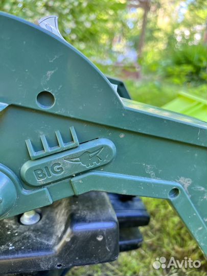 Трактор с педалями и ковшом Big