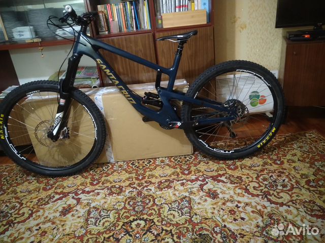 Santacruz Nomad v4 carbon L