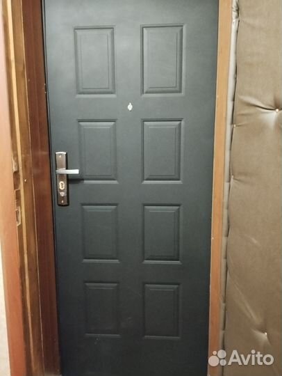 Двери входные металические б/у