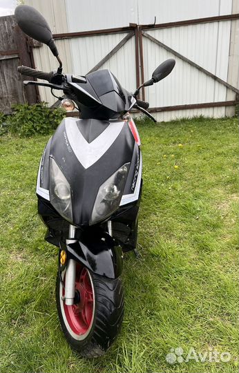 Скутер Stels Vortex 50