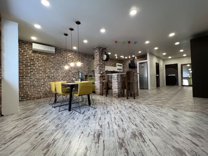 2-к. квартира, 100,6 м², 5/6 эт.