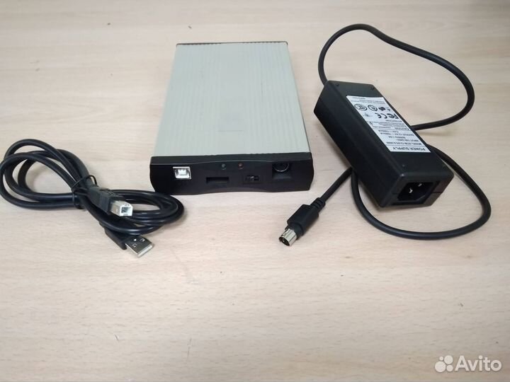 Два Внешних корпуса для жёсткого диска 3.5