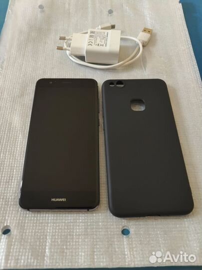 HUAWEI P10 Lite, 3/32 ГБ