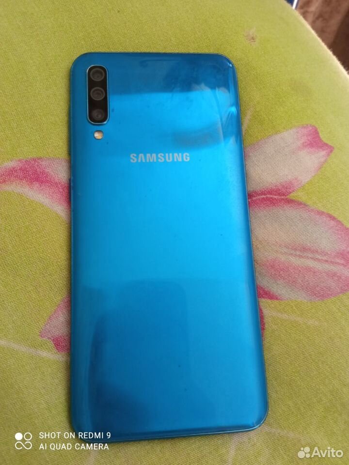 Samsung Galaxy A50, 4/64 ГБ