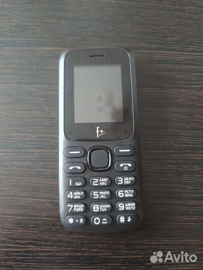 Кнопочный телефон