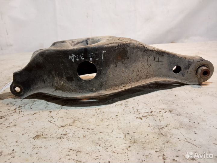 Рычаг задний Nissan Teana J31 2005-2008