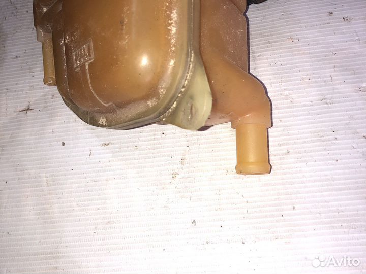 Расширительный бачок VAG 8D0 121 403