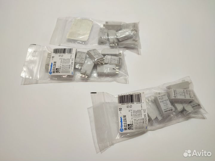 99.02.0.230.98 модуль с варистором Finder