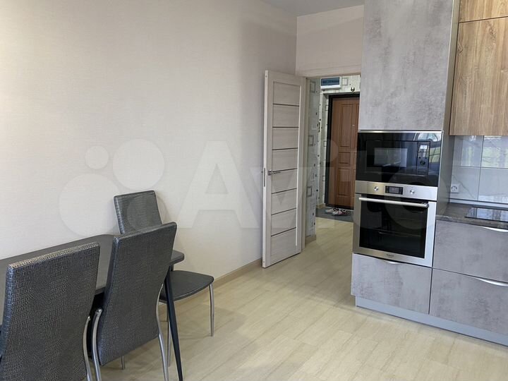 1-к. квартира, 46 м², 10/18 эт.