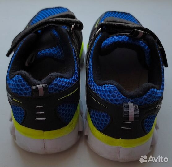 Кроссовки детские