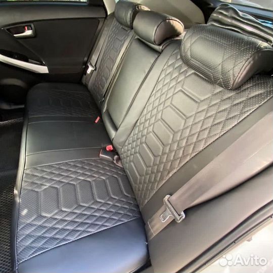 Чехлы Toyota Prius 30