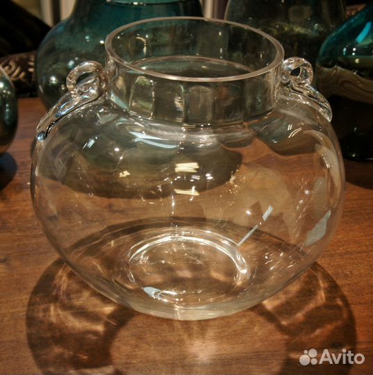 Большая стеклянная ваза. Ручная работа