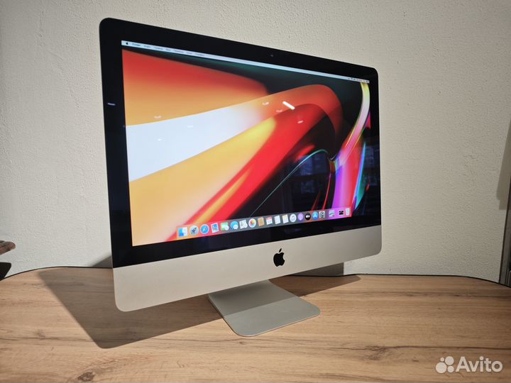 Моноблок Apple iMac 21.5 Core i5 256 SSD + 1TB HDD