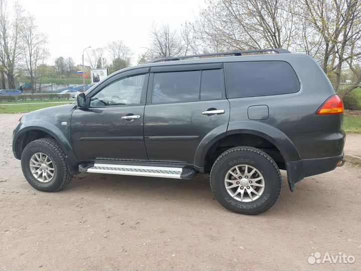 Mitsubishi Pajero Sport 2.5 AT, 2011, 181 500 км