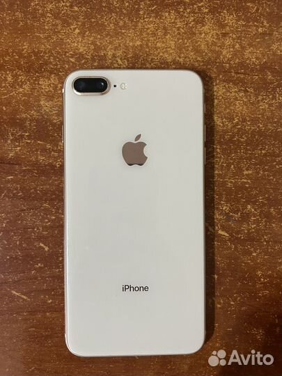 Телефон iPhone 8 + 64 gb