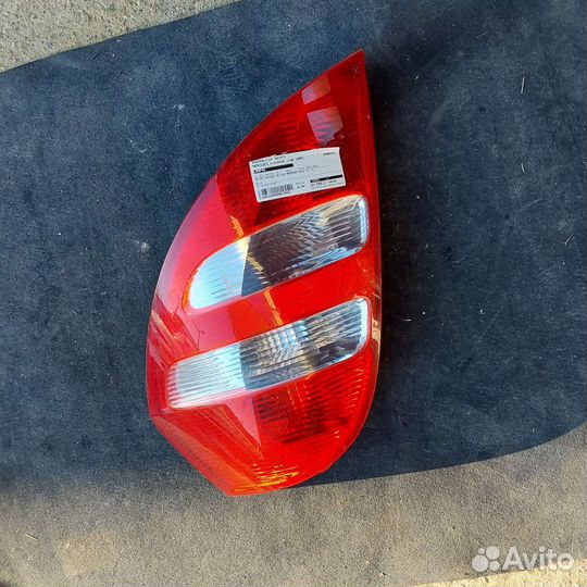 Mercedes a class w169 задний правый фонарь